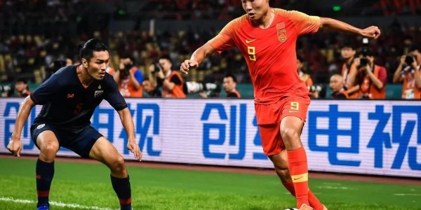非凡体育- 那不勒斯锋霸帽子戏法  